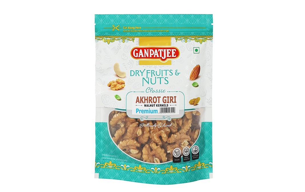 Ganpatjee Akhrot Giri Walnut Kernels   Pack  250 grams